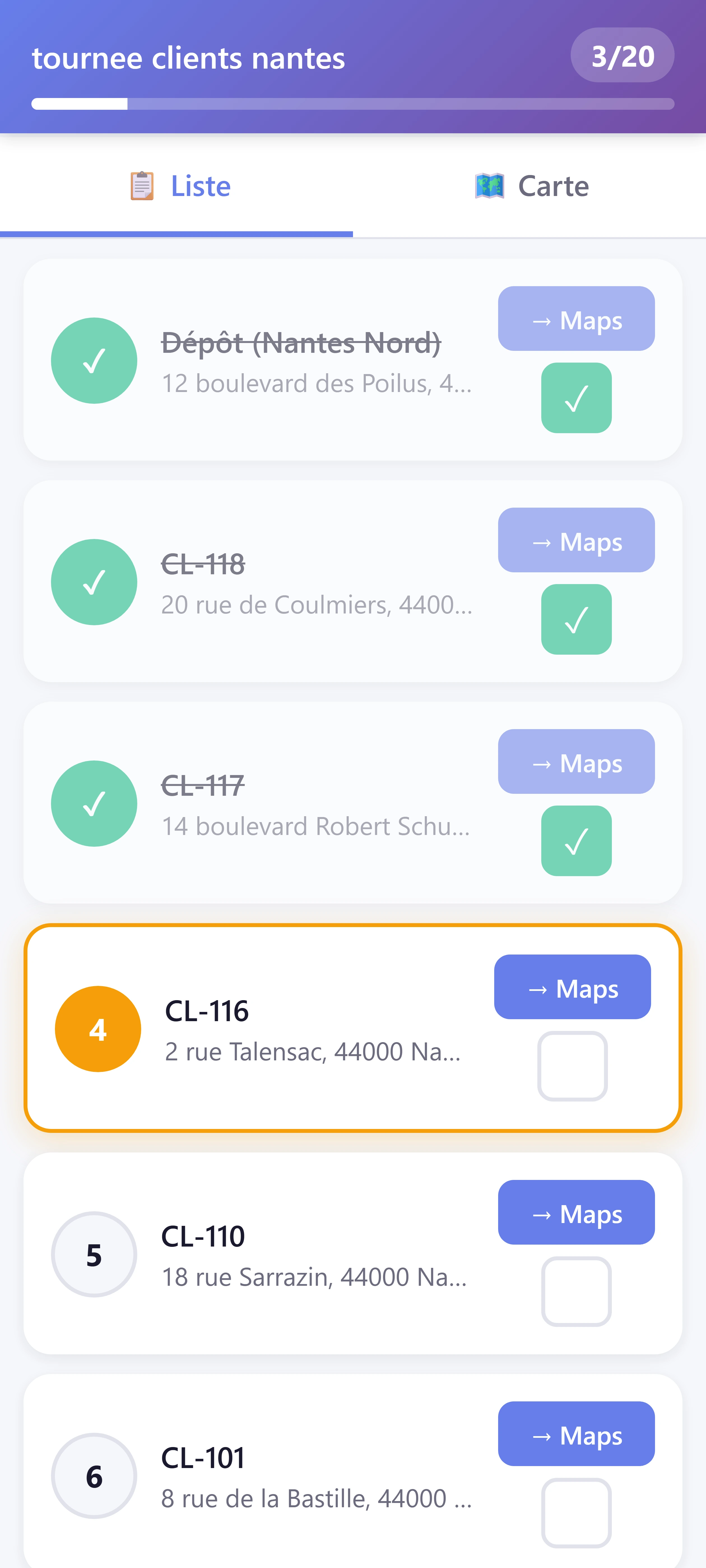 Vue mobile du lien terrain en cours de tournée : trois arrêts cochés, le quatrième mis en avant comme prochaine étape, et un bouton vers Maps pour chaque adresse